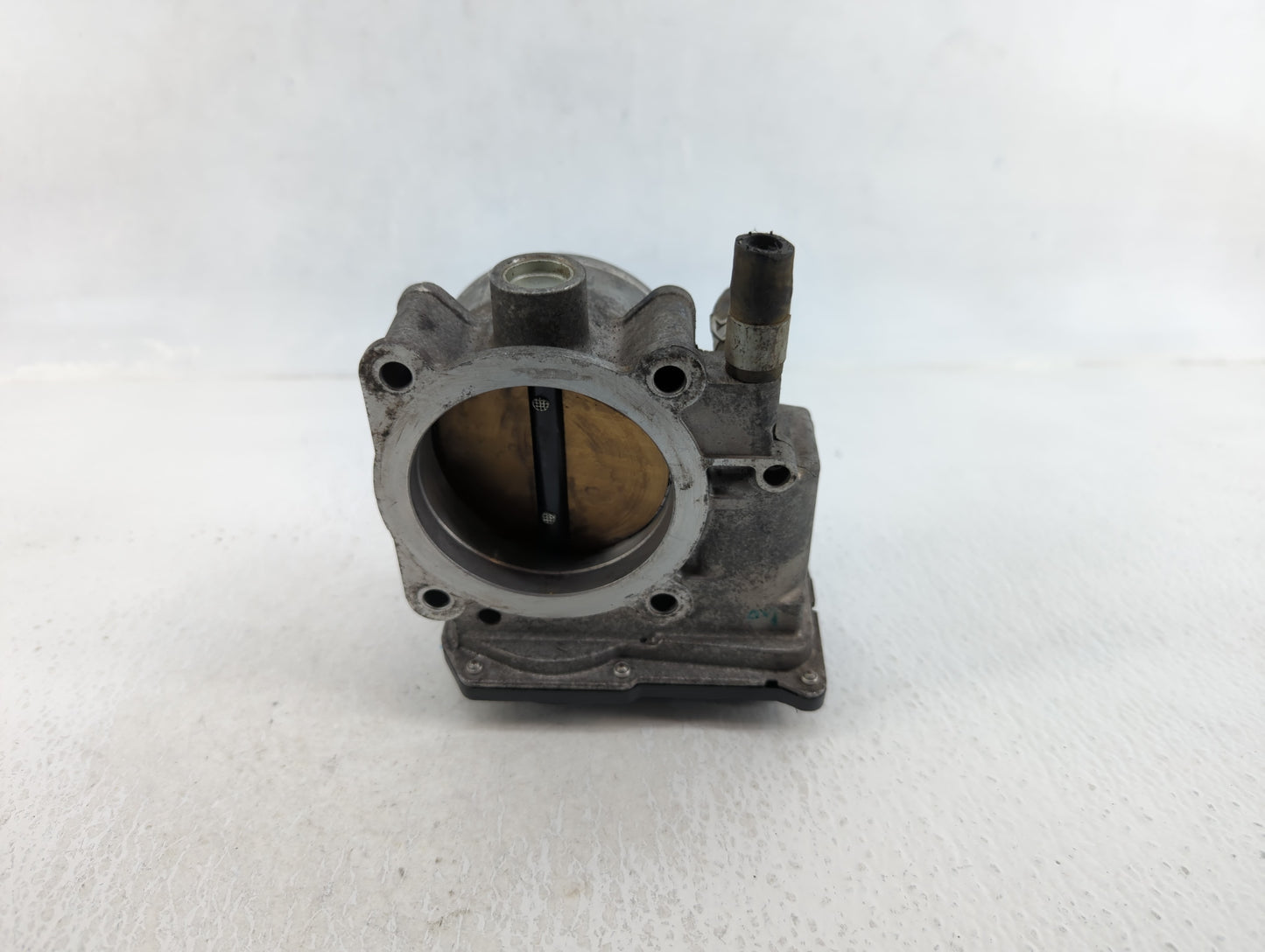 2013-2015 Nissan Titan Throttle Body P/N:16119 7S000 C Fits Fits 2012 2013 2014 2015 2016 OEM Used Auto Parts - Oemusedautop