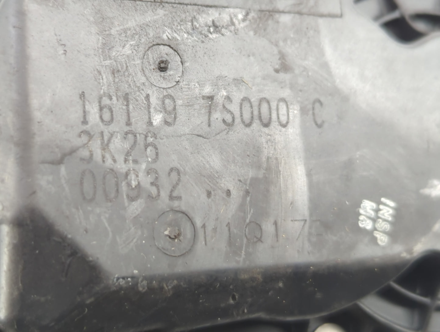 2013-2015 Nissan Titan Throttle Body P/N:16119 7S000 C Fits Fits 2012 2013 2014 2015 2016 OEM Used Auto Parts - Oemusedautop