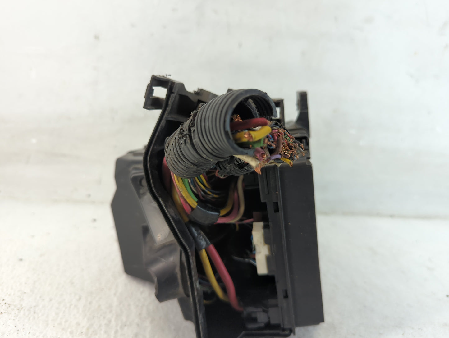 2013-2019 Nissan Versa Fusebox Fuse Box Panel Relay Module Fits Fits 2013 2014 2015 2016 2017 2018 2019 OEM Used Auto Parts 
