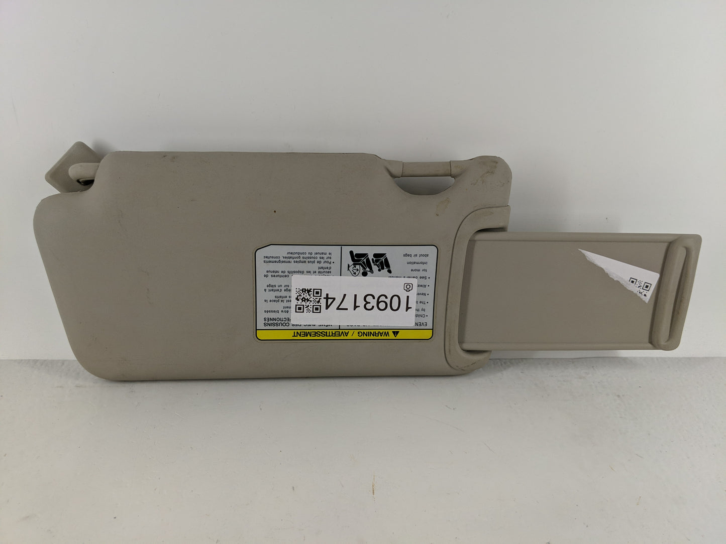 2013-2015 Nissan Versa Sun Visor Shade Replacement Passenger Right Mirror Fits Fits 2013 2014 2015 OEM Used Auto Parts - Oem