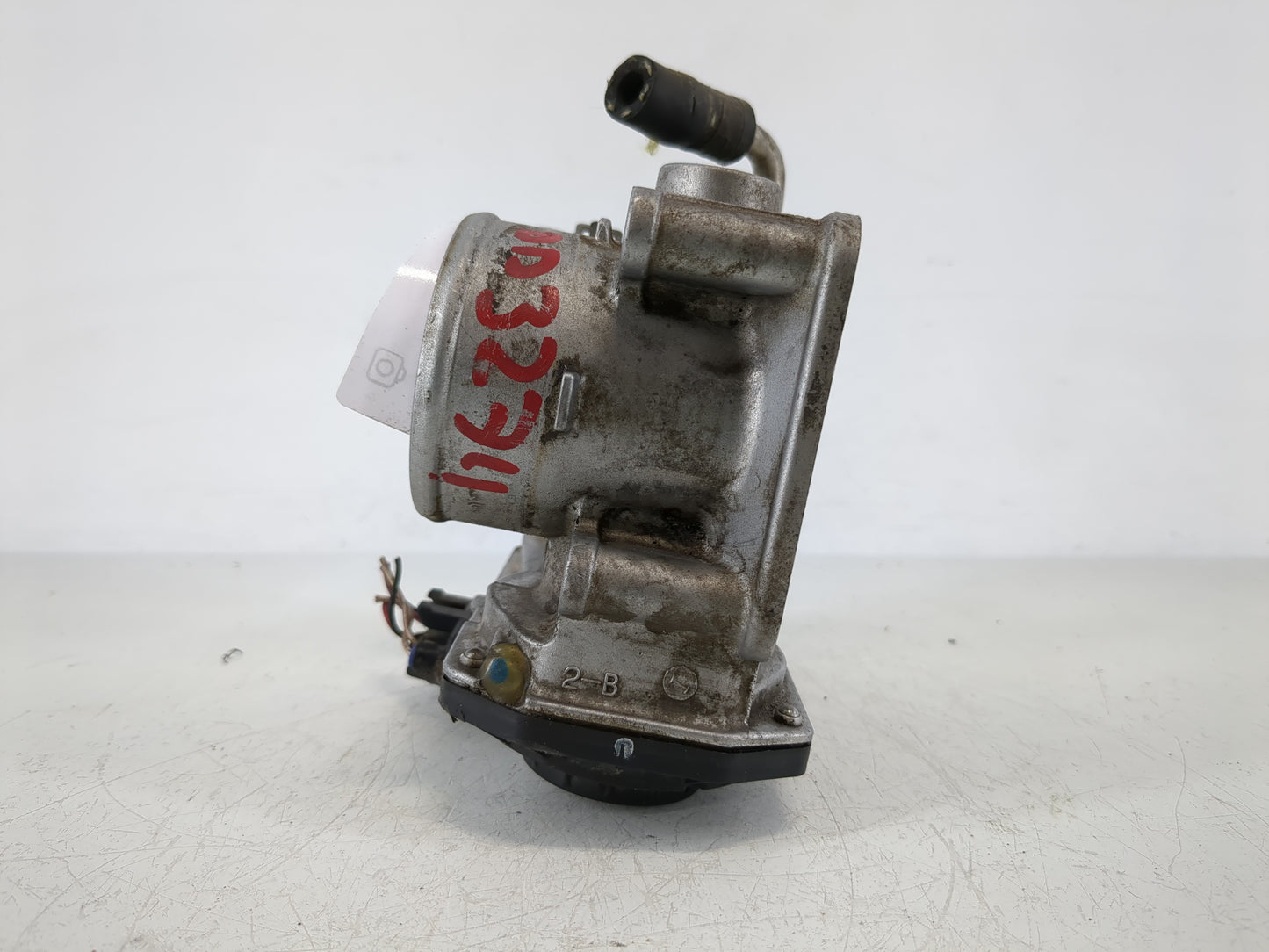 2012-2019 Nissan Versa Throttle Body P/N:3AA50-02 E Fits Fits 2012 2013 2014 2015 2016 2017 2018 2019 OEM Used Auto Parts - 