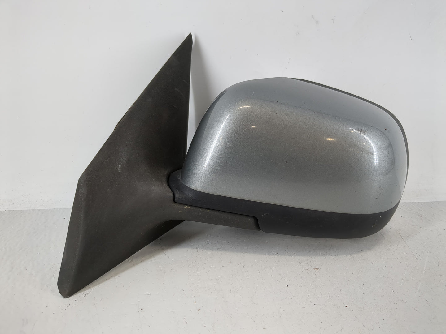 2012-2014 Nissan Versa Driver Side View Mirror - Left Door Mirror OEM Used - Oemusedautoparts1.com