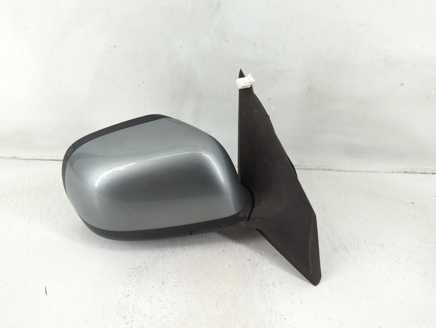 2012-2014 Nissan Versa Passenger Side View Mirror - Right Door Mirror OEM Used - Oemusedautoparts1.com