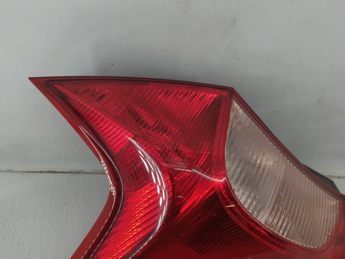 2014-2019 Nissan Versa Tail Light Assembly Driver Left OEM P/N:265553WC0A Fits Fits 2014 2015 2016 2017 2018 2019 OEM Used A