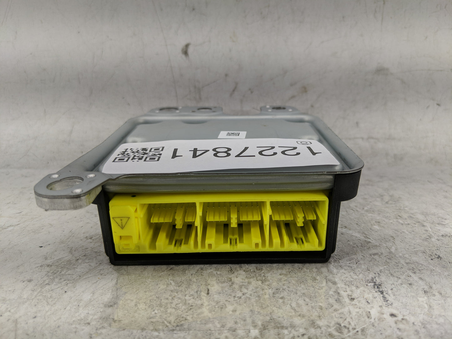 2014 Nissan Versa Srs Safety Restraint System Module - Oemusedautoparts1.com