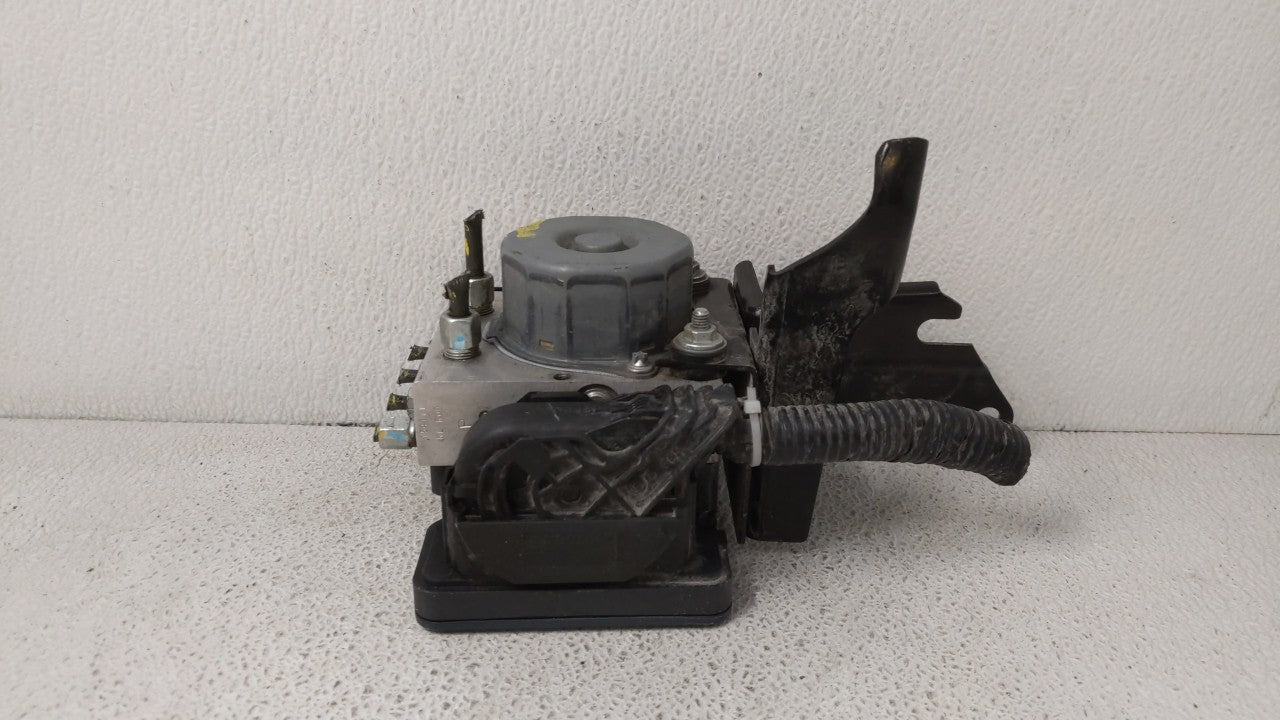 2014 Nissan Versa ABS Pump Control Module Replacement Fits OEM Used Auto Parts - Oemusedautoparts1.com