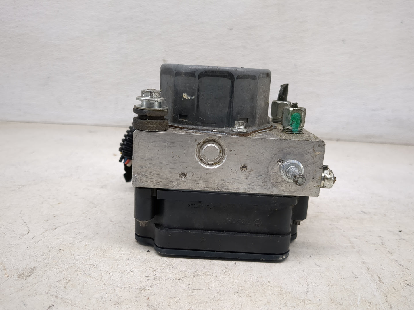 2014 Nissan Versa ABS Pump Control Module Replacement Fits OEM Used Auto Parts - Oemusedautoparts1.com
