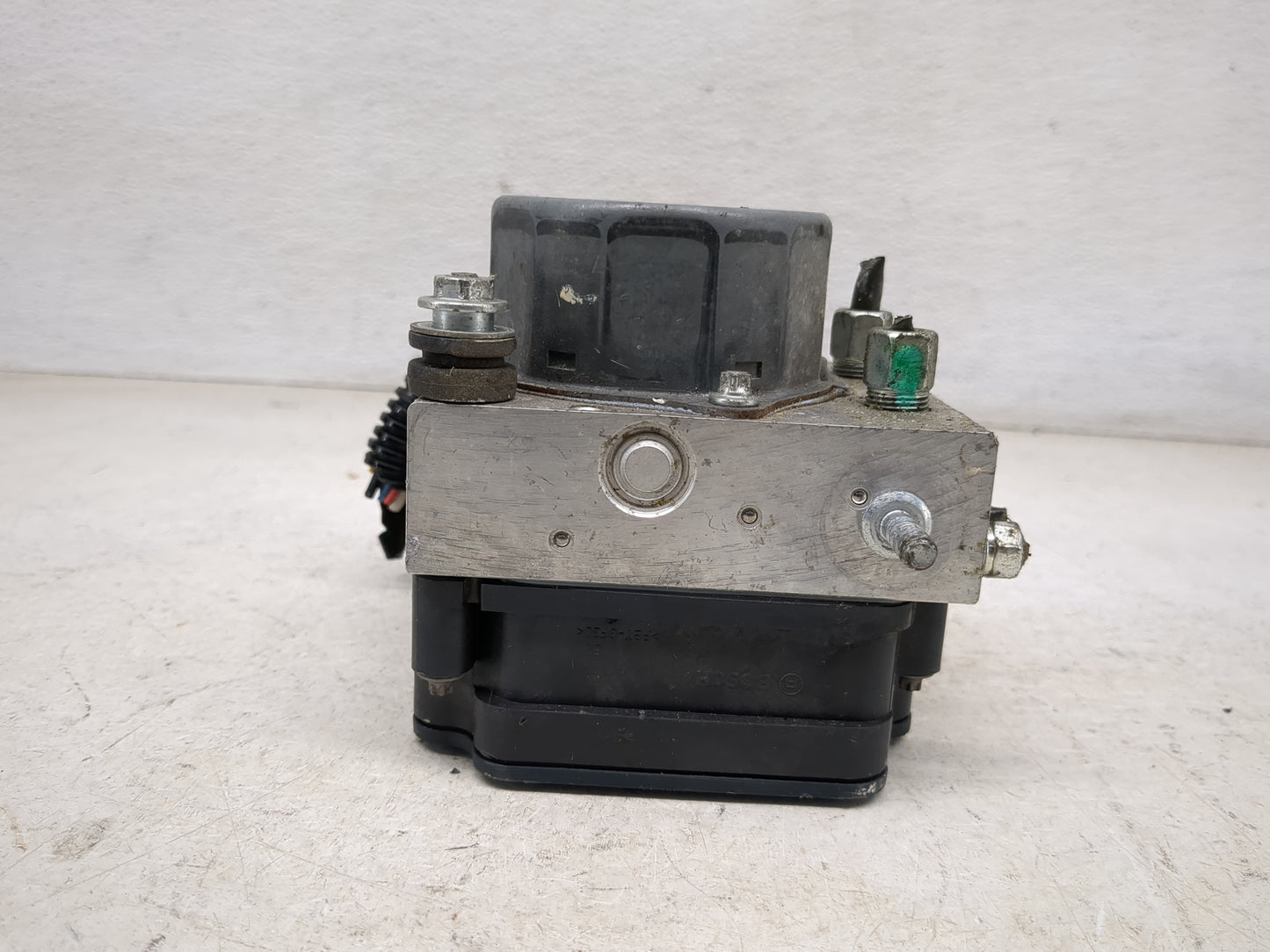 2014 Nissan Versa ABS Pump Control Module Replacement Fits OEM Used Auto Parts - Oemusedautoparts1.com