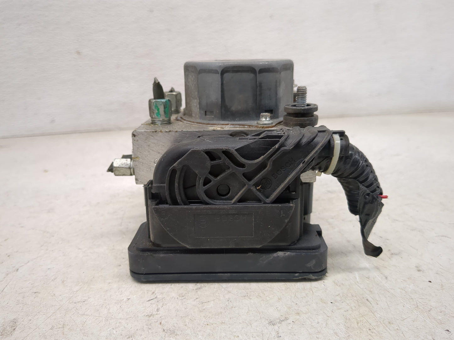 2014 Nissan Versa ABS Pump Control Module Replacement Fits OEM Used Auto Parts - Oemusedautoparts1.com