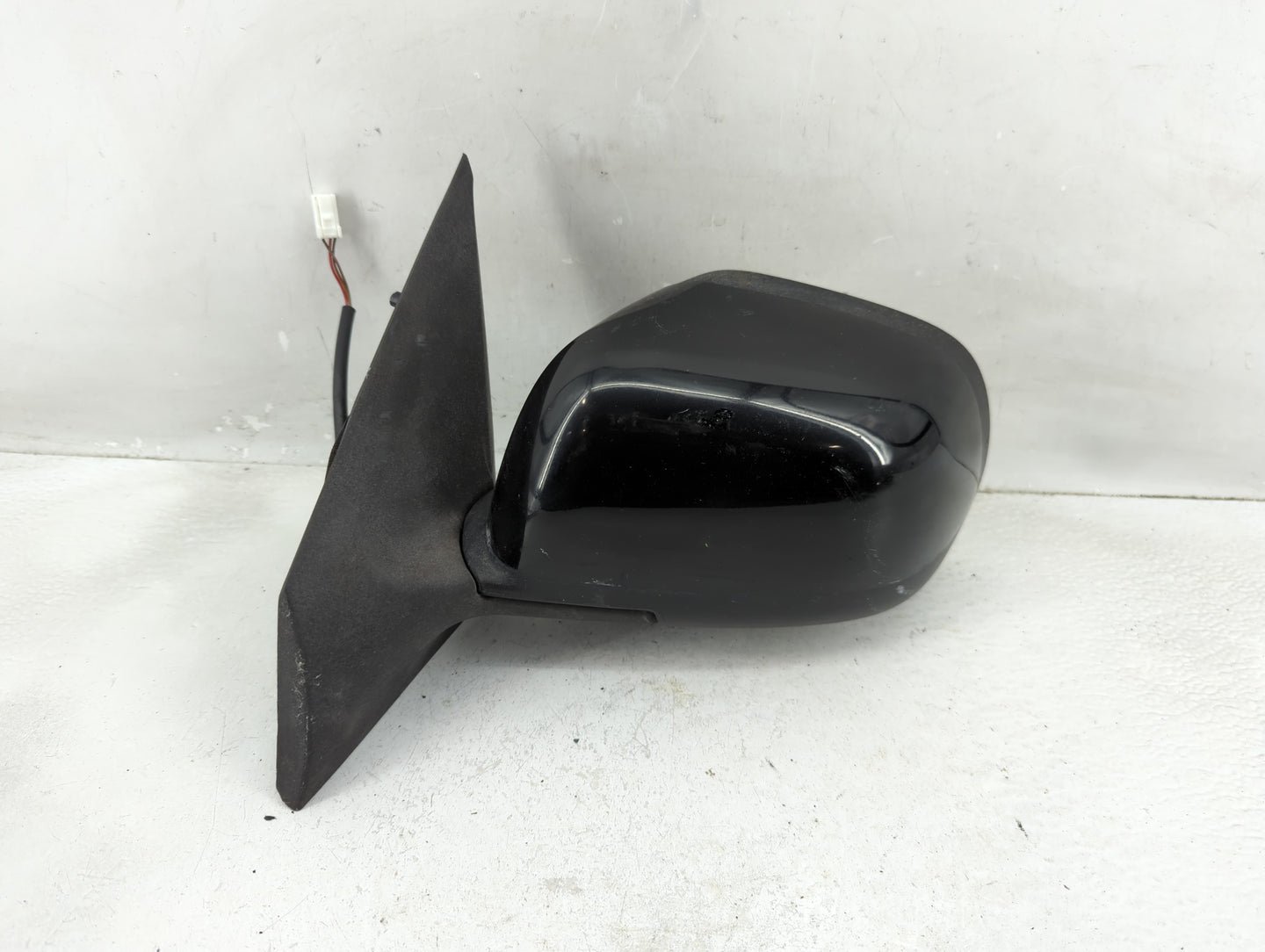 2012-2014 Nissan Versa Driver Side View Mirror - Left Door Mirror OEM Used - Oemusedautoparts1.com
