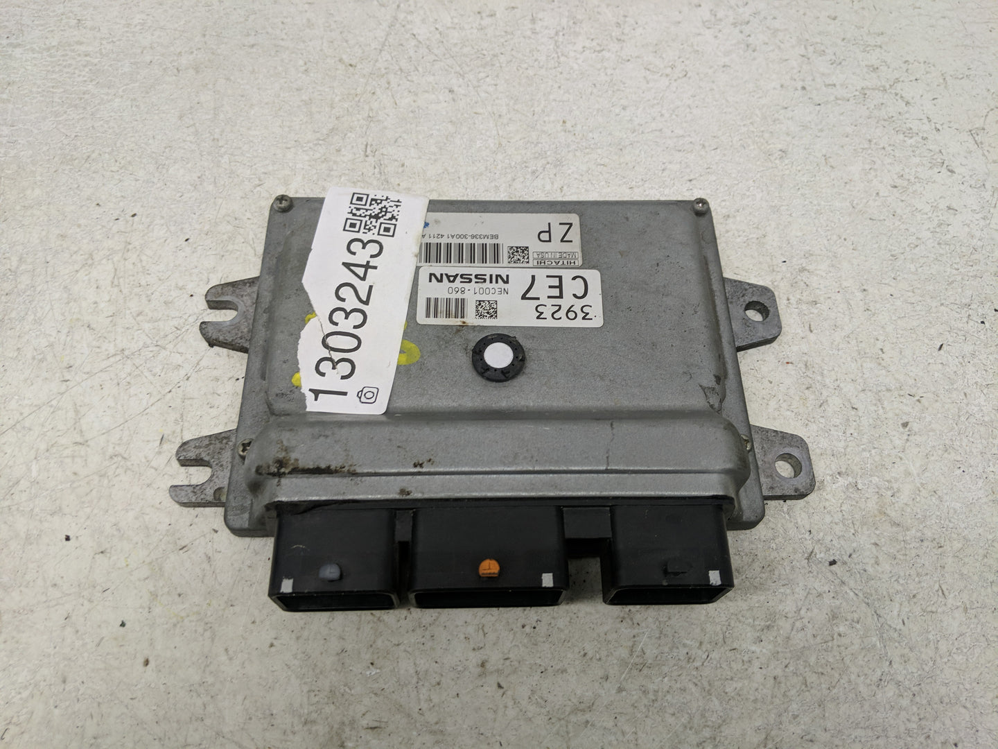 2014-2017 Nissan Versa PCM Engine Control Computer ECU ECM PCU OEM P/N:NEC001-860 Fits Fits 2014 2015 2016 2017 OEM Used Aut