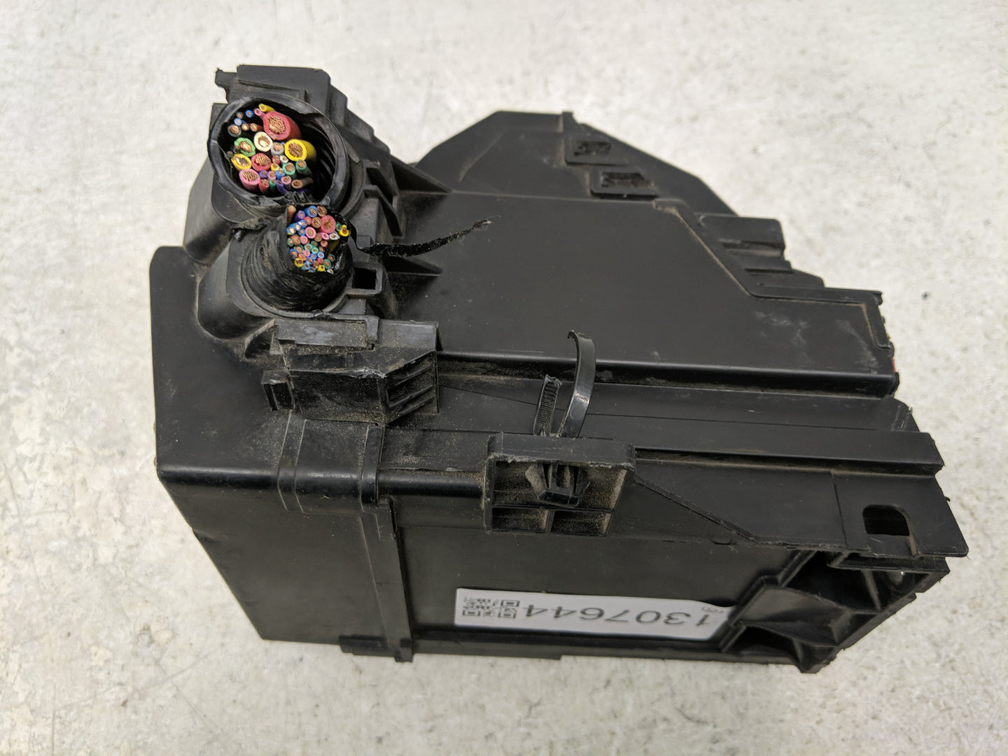 2013-2019 Nissan Versa Fusebox Fuse Box Panel Relay Module Fits Fits 2013 2014 2015 2016 2017 2018 2019 OEM Used Auto Parts 