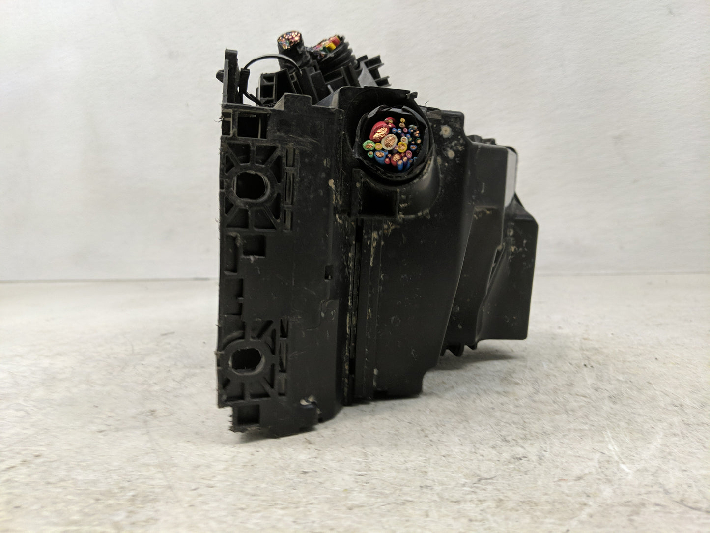 2013-2019 Nissan Versa Fusebox Fuse Box Panel Relay Module Fits Fits 2013 2014 2015 2016 2017 2018 2019 OEM Used Auto Parts 
