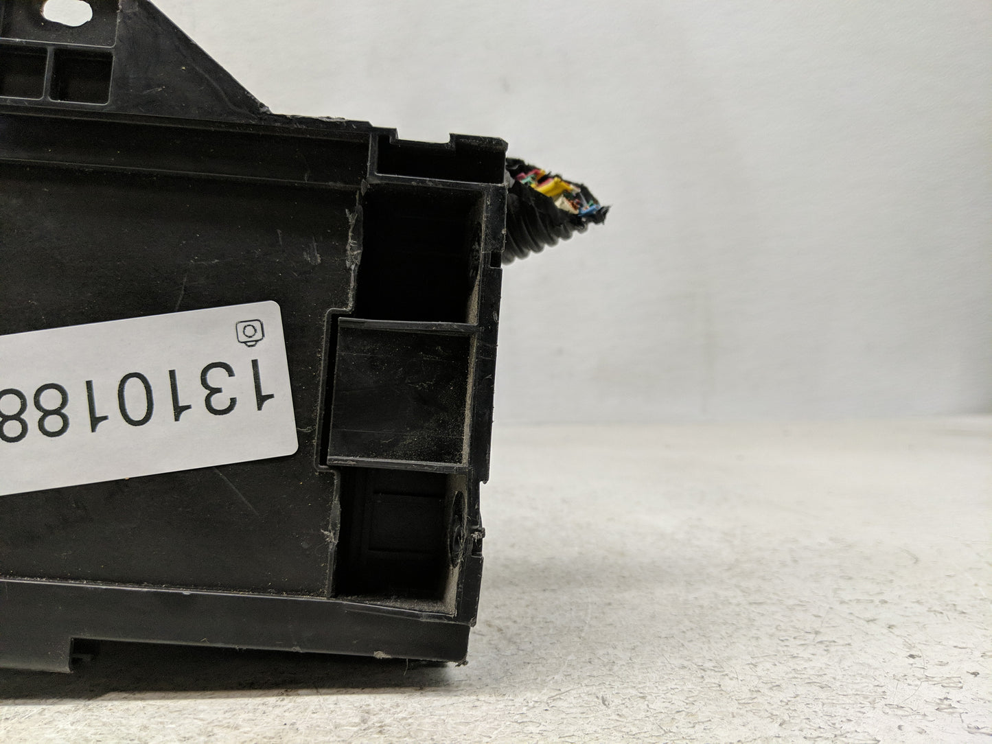 2013-2019 Nissan Versa Fusebox Fuse Box Panel Relay Module Fits Fits 2013 2014 2015 2016 2017 2018 2019 OEM Used Auto Parts 