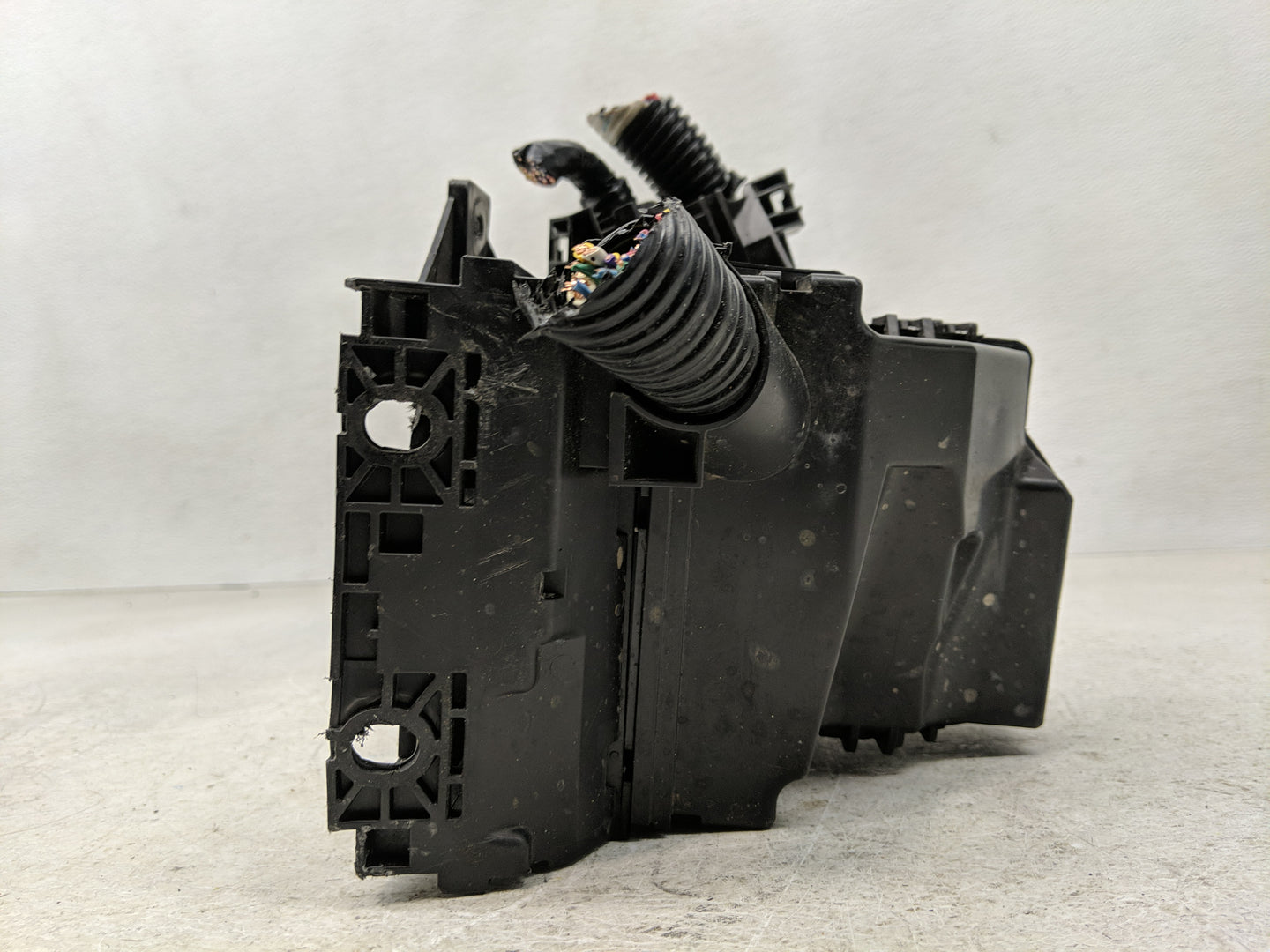 2013-2019 Nissan Versa Fusebox Fuse Box Panel Relay Module Fits Fits 2013 2014 2015 2016 2017 2018 2019 OEM Used Auto Parts 