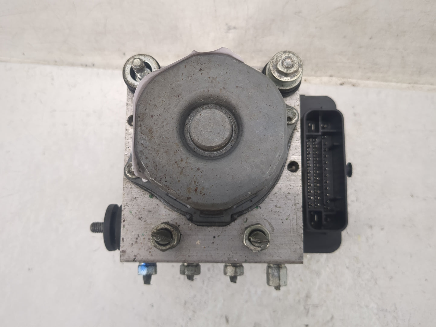 2014 Nissan Versa ABS Pump Control Module Replacement P/N:0 265 243 344 Fits OEM Used Auto Parts - Oemusedautoparts1.com