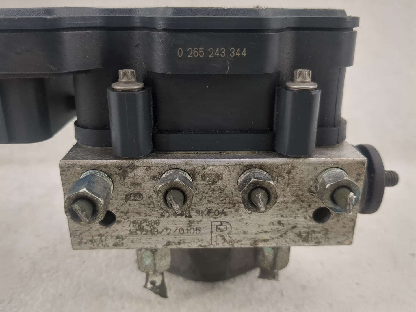 2014 Nissan Versa ABS Pump Control Module Replacement P/N:0 265 243 344 Fits OEM Used Auto Parts - Oemusedautoparts1.com