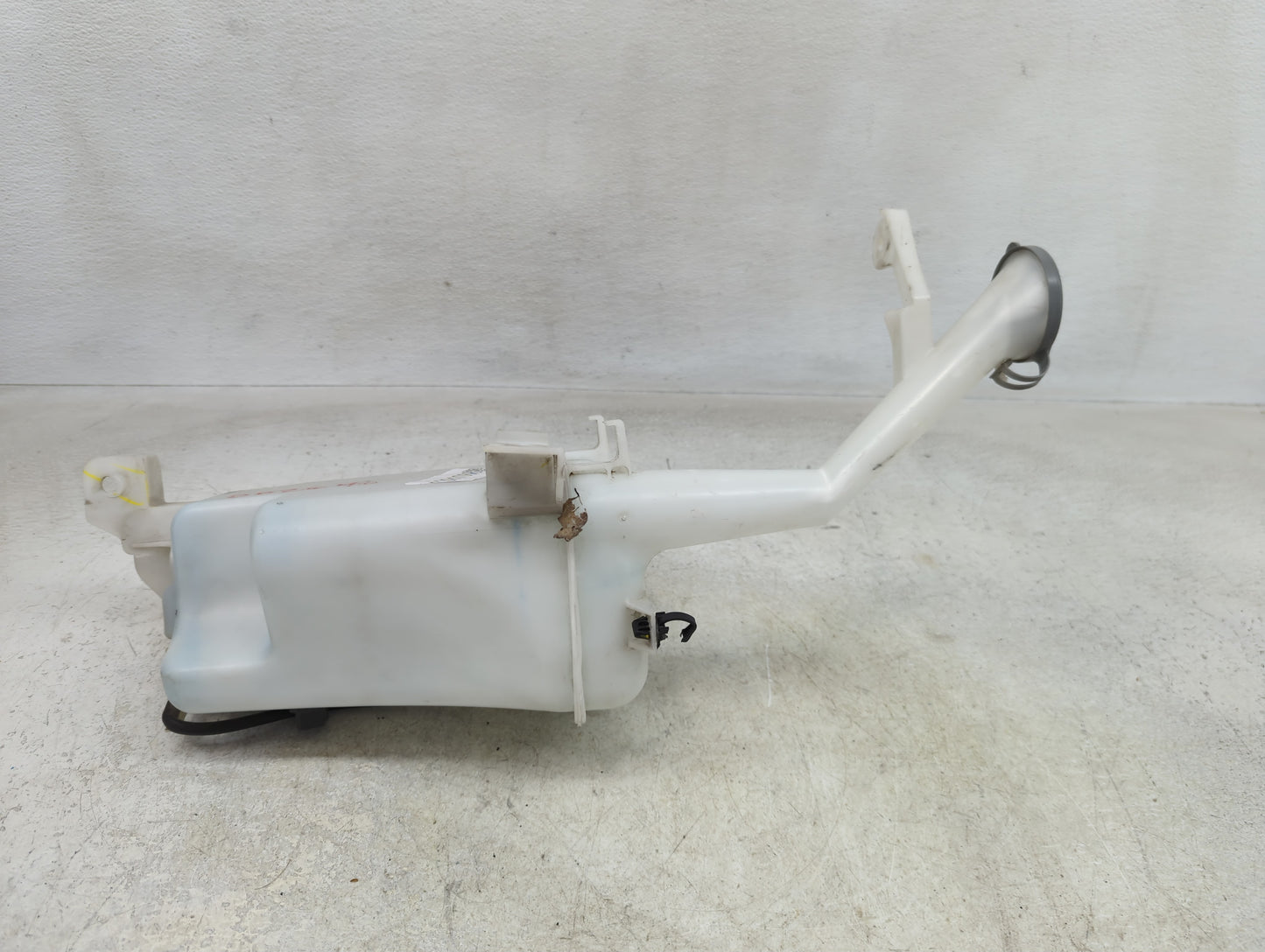 2012-2019 Nissan Versa Windshield Washer Fluid Reservoir Bottle Oem - Oemusedautoparts1.com