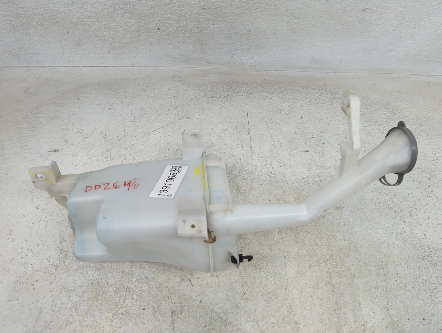 2012-2019 Nissan Versa Windshield Washer Fluid Reservoir Bottle Oem - Oemusedautoparts1.com