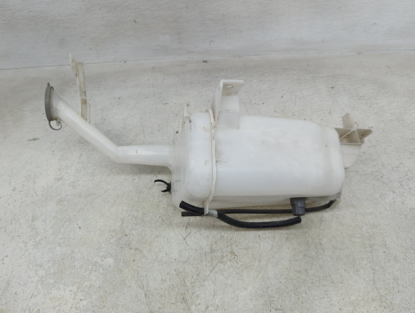 2012-2019 Nissan Versa Windshield Washer Fluid Reservoir Bottle Oem - Oemusedautoparts1.com