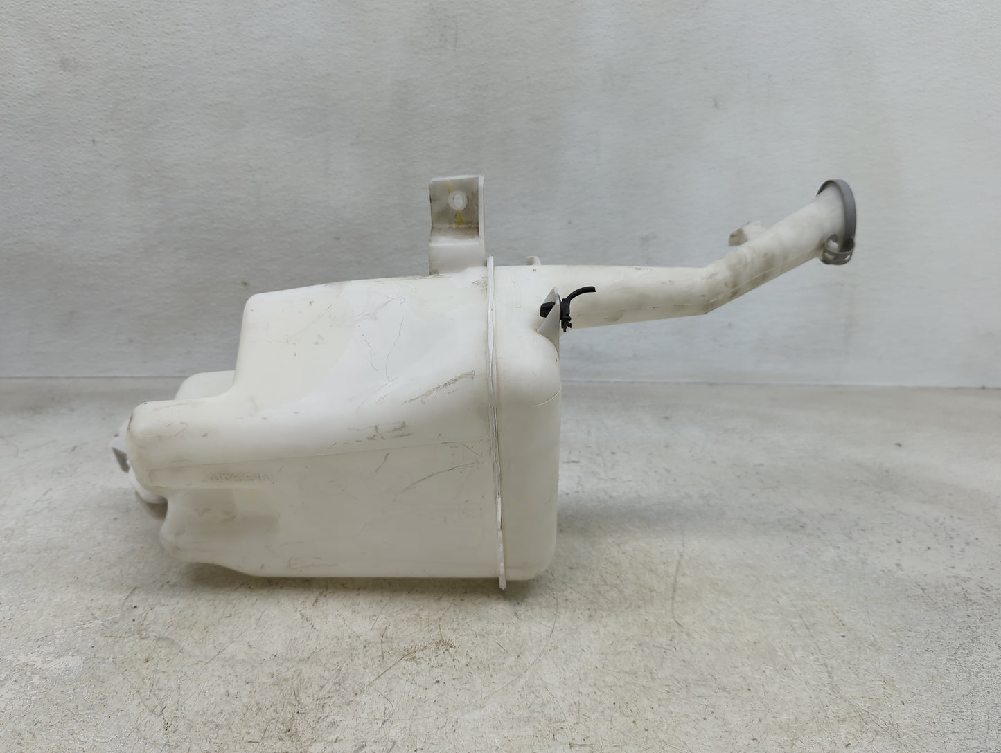 2012-2019 Nissan Versa Windshield Washer Fluid Reservoir Bottle Oem - Oemusedautoparts1.com