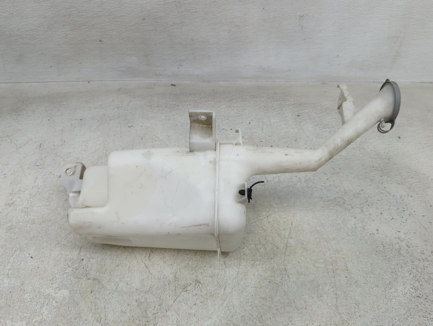 2012-2019 Nissan Versa Windshield Washer Fluid Reservoir Bottle Oem - Oemusedautoparts1.com