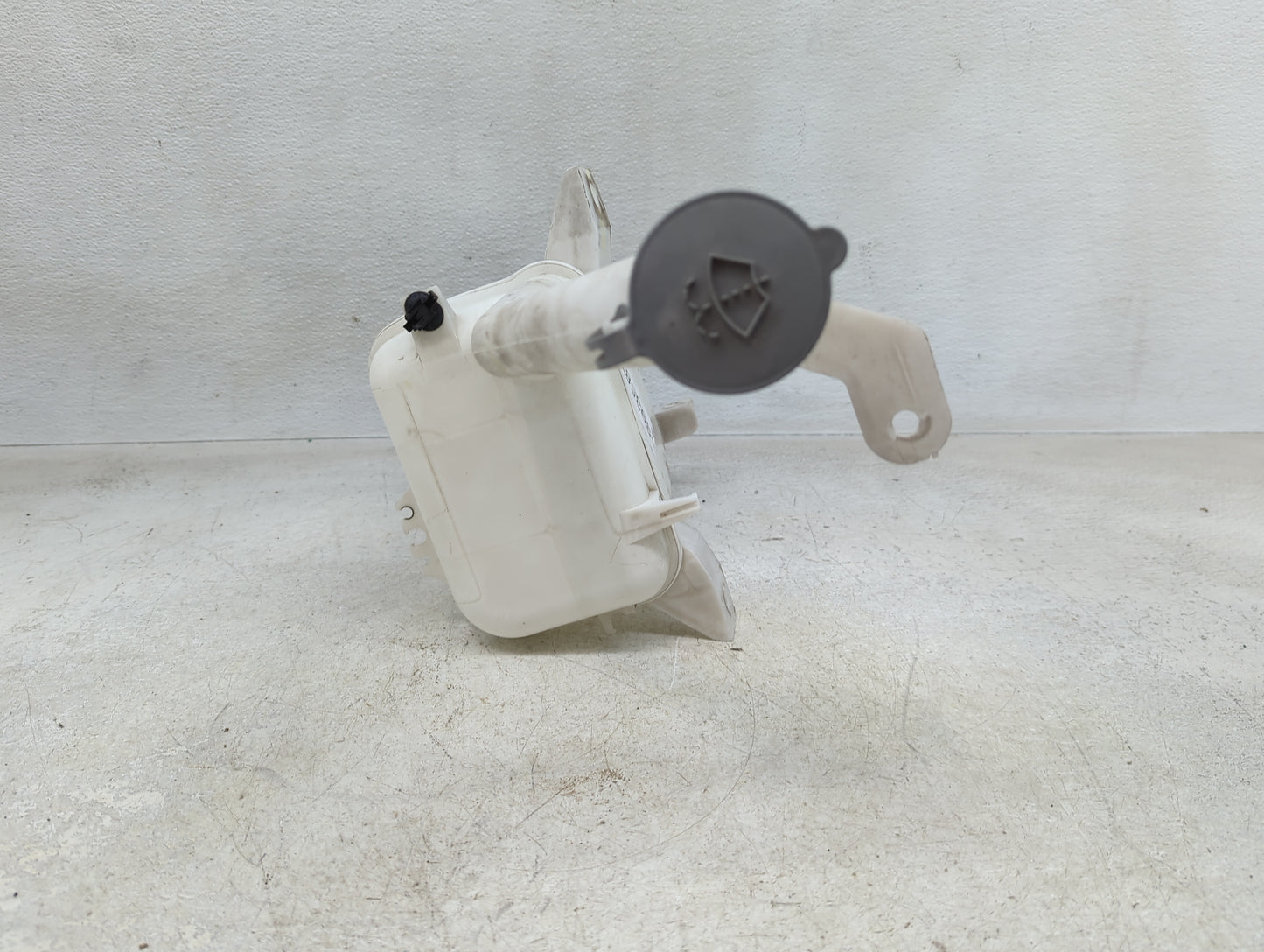 2012-2019 Nissan Versa Windshield Washer Fluid Reservoir Bottle Oem - Oemusedautoparts1.com