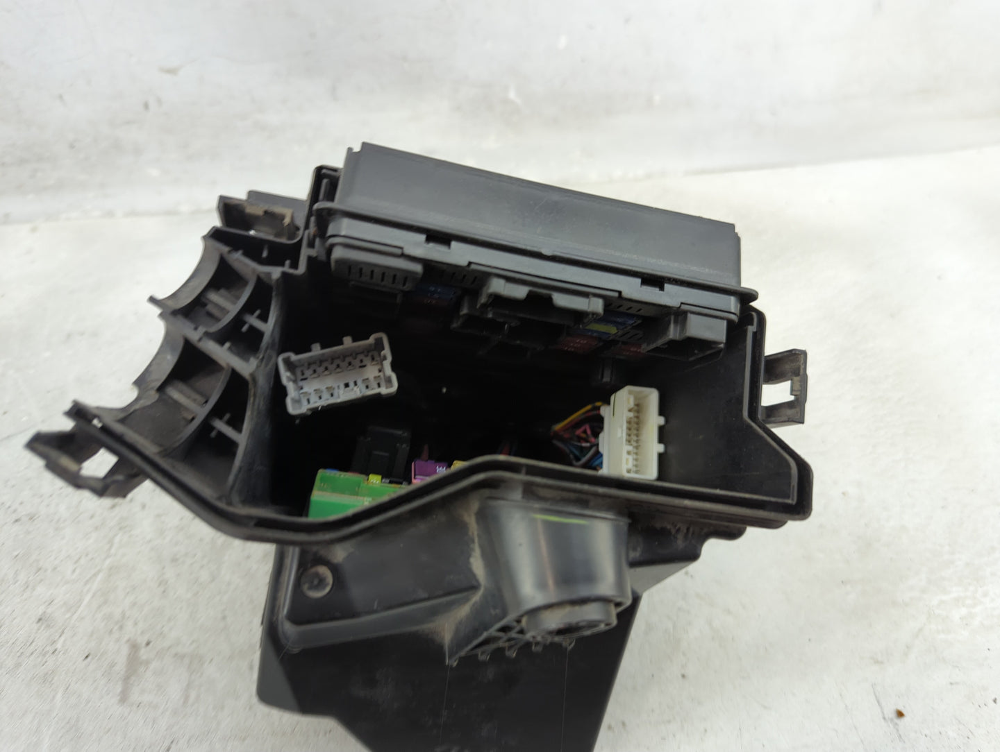 2013-2019 Nissan Versa Fusebox Fuse Box Panel Relay Module P/N:284B8-1HA0C Fits Fits 2013 2014 2015 2016 2017 2018 2019 OEM 
