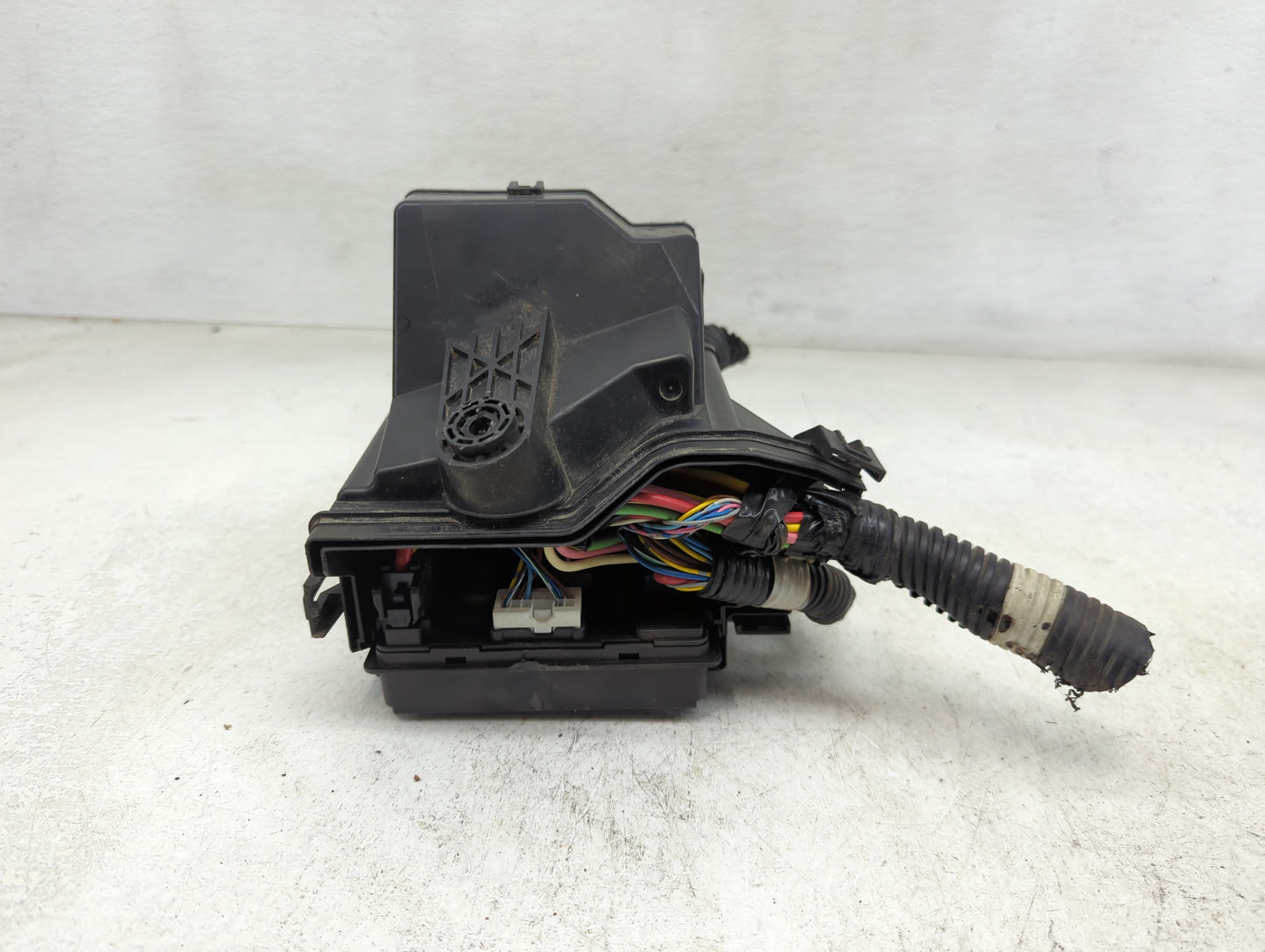 2013-2019 Nissan Versa Fusebox Fuse Box Panel Relay Module P/N:284B8 1HA0C Fits Fits 2013 2014 2015 2016 2017 2018 2019 OEM 