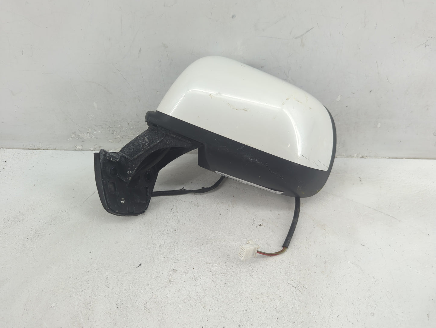 2014 Nissan Versa Driver Side View Mirror - Left Door Mirror OEM Used - Oemusedautoparts1.com