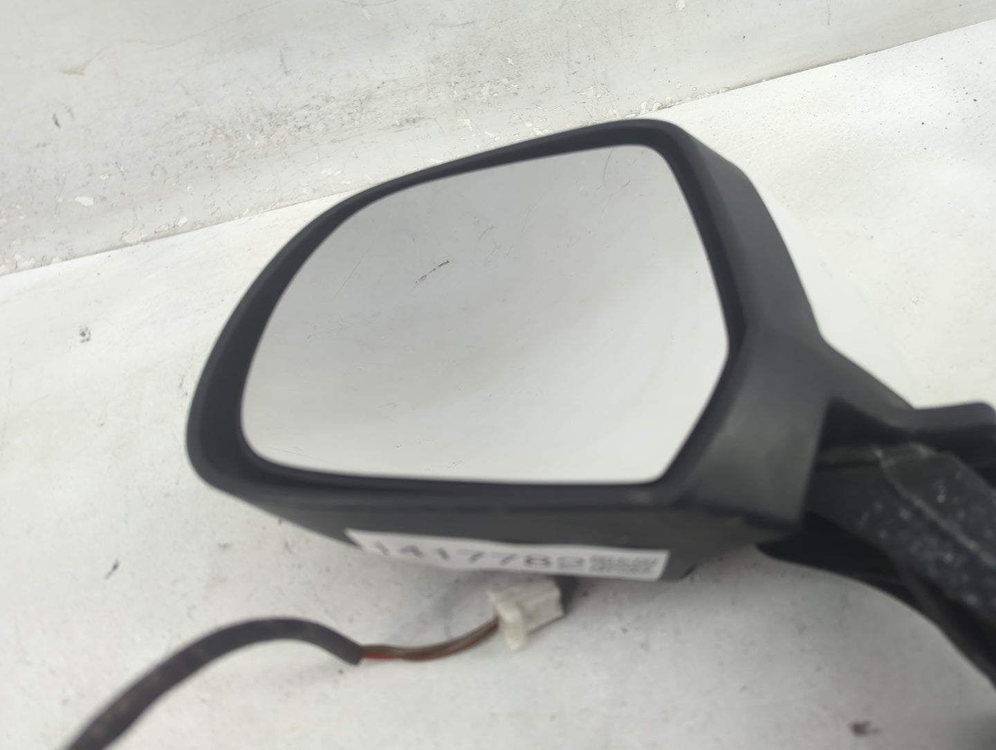 2014 Nissan Versa Driver Side View Mirror - Left Door Mirror OEM Used - Oemusedautoparts1.com
