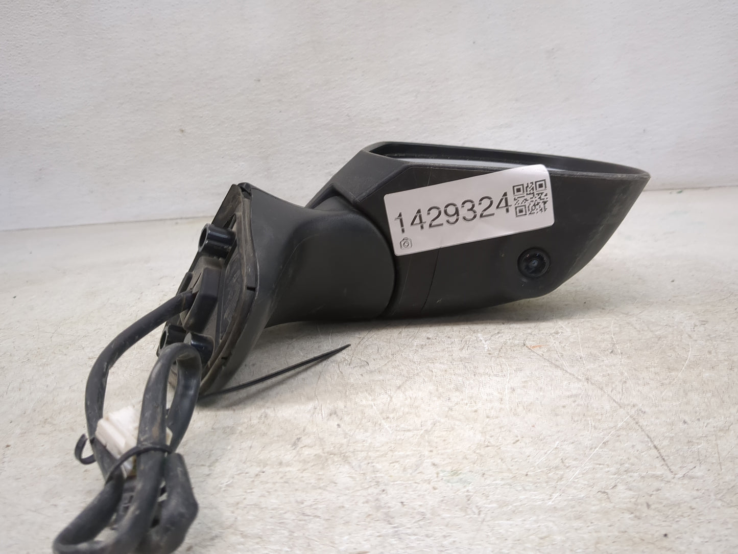 2014 Nissan Versa Passenger Side View Mirror - Right Door Mirror OEM Used - Oemusedautoparts1.com