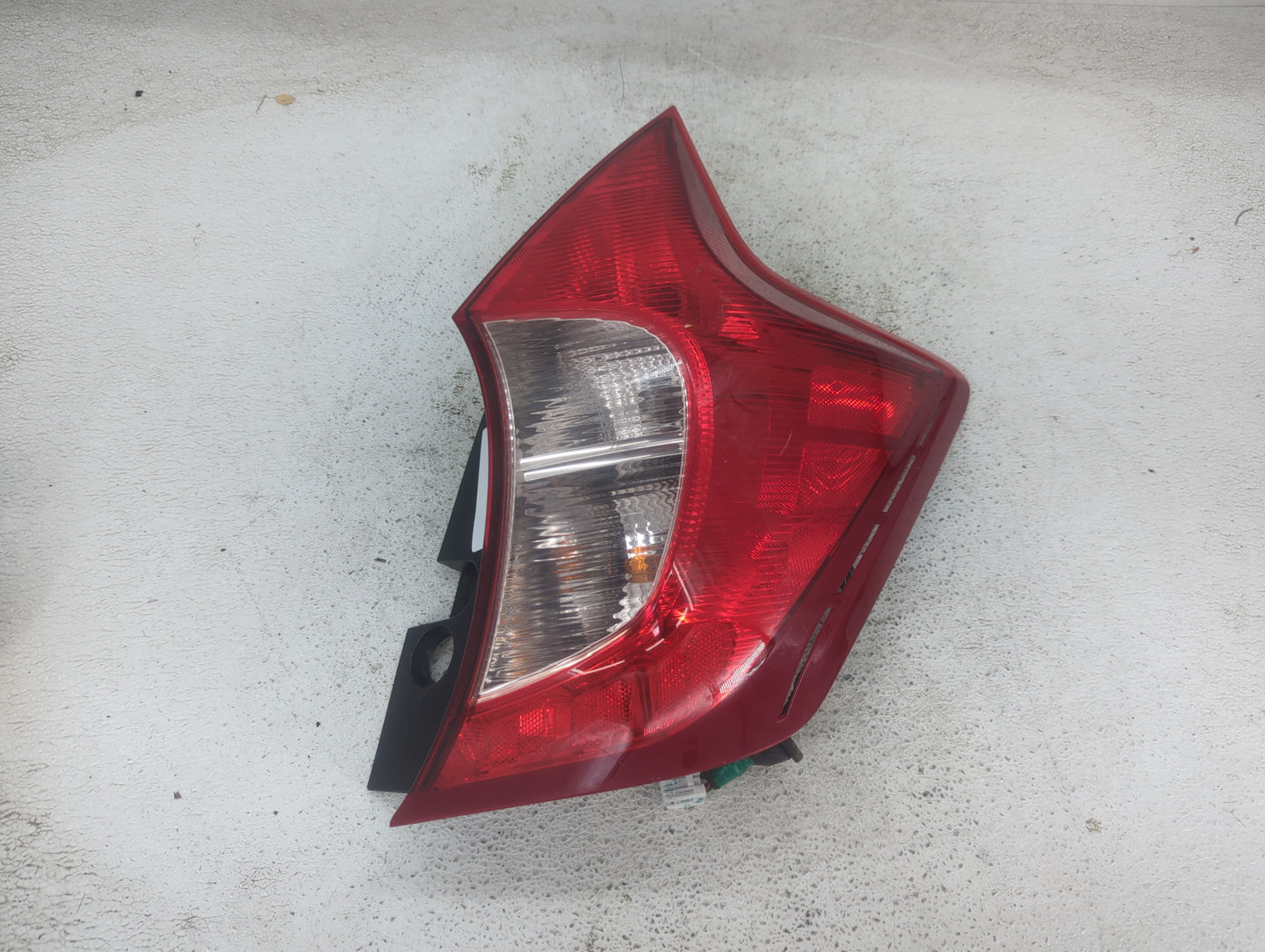 2014-2019 Nissan Versa Tail Light Assembly Passenger Right OEM P/N:265503WC0A Fits Fits 2014 2015 2016 2017 2018 2019 OEM Us