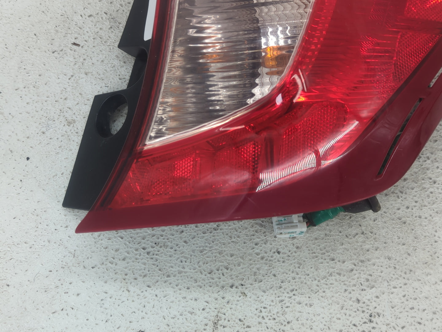 2014-2019 Nissan Versa Tail Light Assembly Passenger Right OEM P/N:265503WC0A Fits Fits 2014 2015 2016 2017 2018 2019 OEM Us