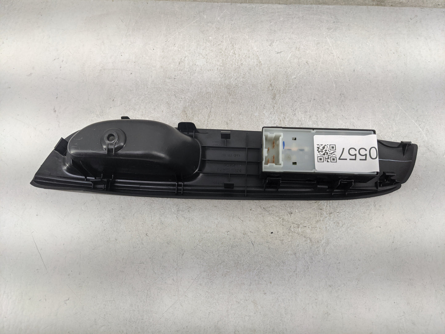 2012-2019 Nissan Versa Passenger Right Power Window Switch 809603an0a - Oemusedautoparts1.com