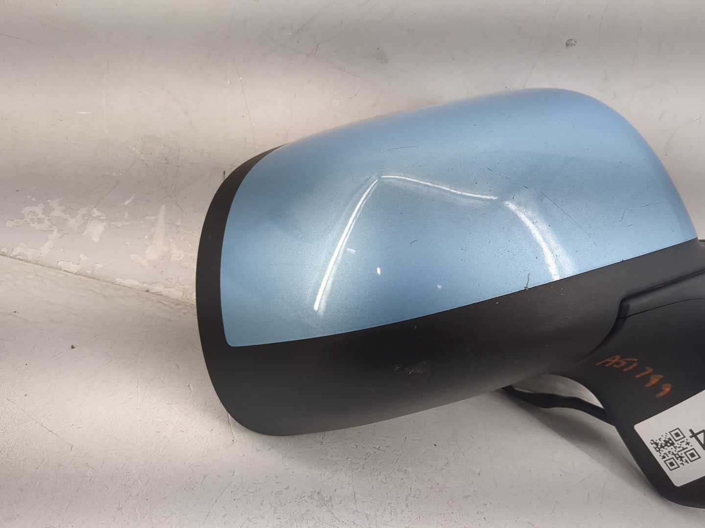 2014 Nissan Versa Passenger Side View Mirror - Right Door Mirror OEM Used - Oemusedautoparts1.com