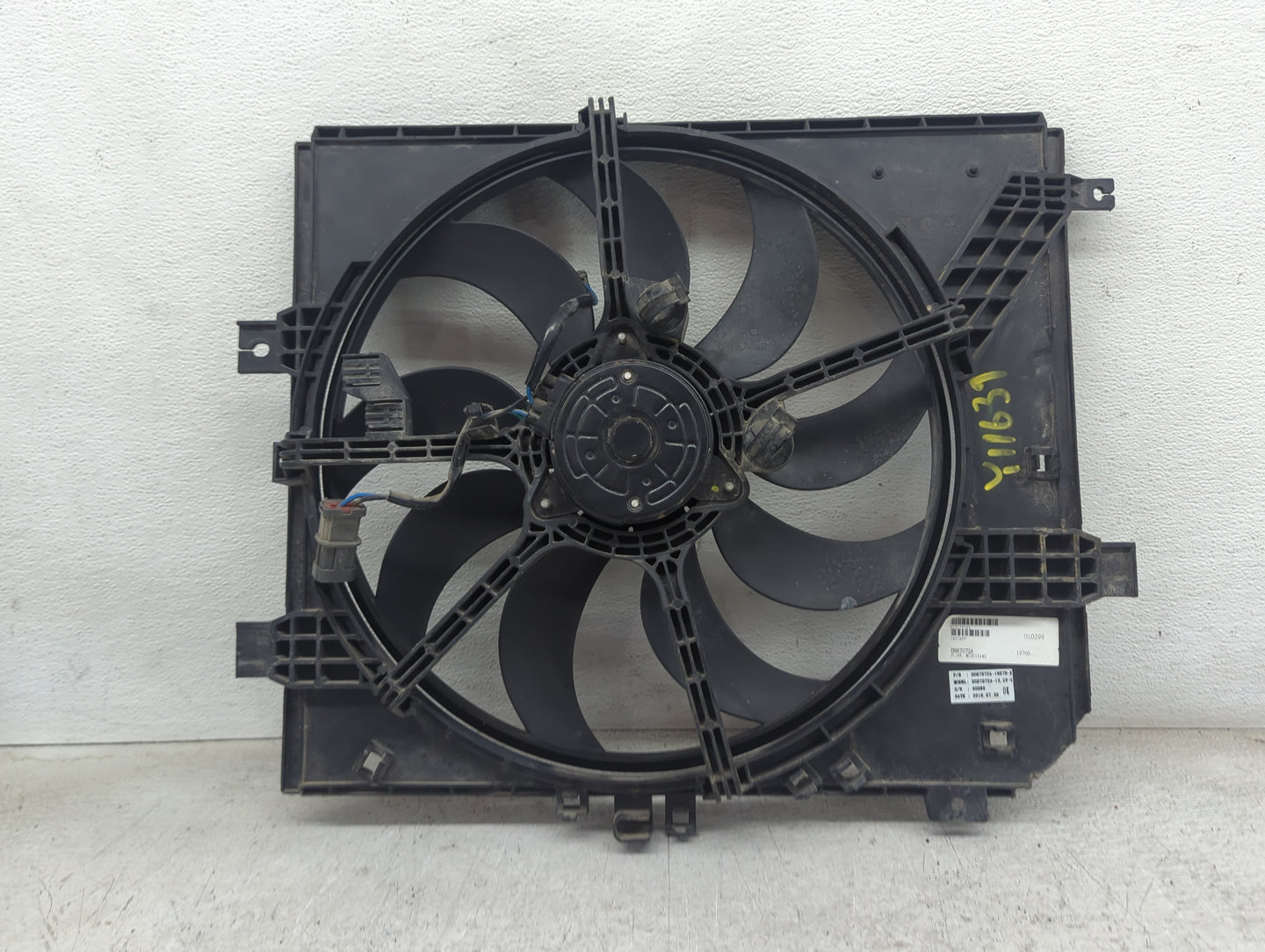 2012-2019 Nissan Versa Electric Radiator Cooling Fan Motor Assembly P/N:DS87072A DS87072A-1.6L SR-C Fits OEM Used Auto Parts