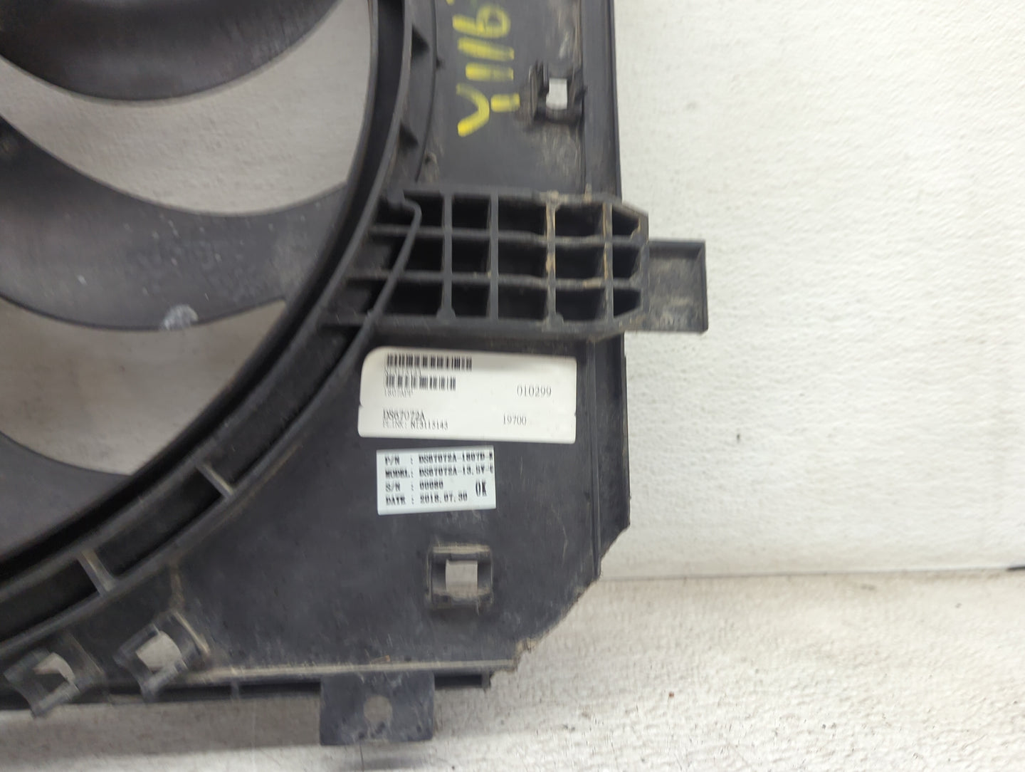 2012-2019 Nissan Versa Electric Radiator Cooling Fan Motor Assembly P/N:DS87072A DS87072A-1.6L SR-C Fits OEM Used Auto Parts