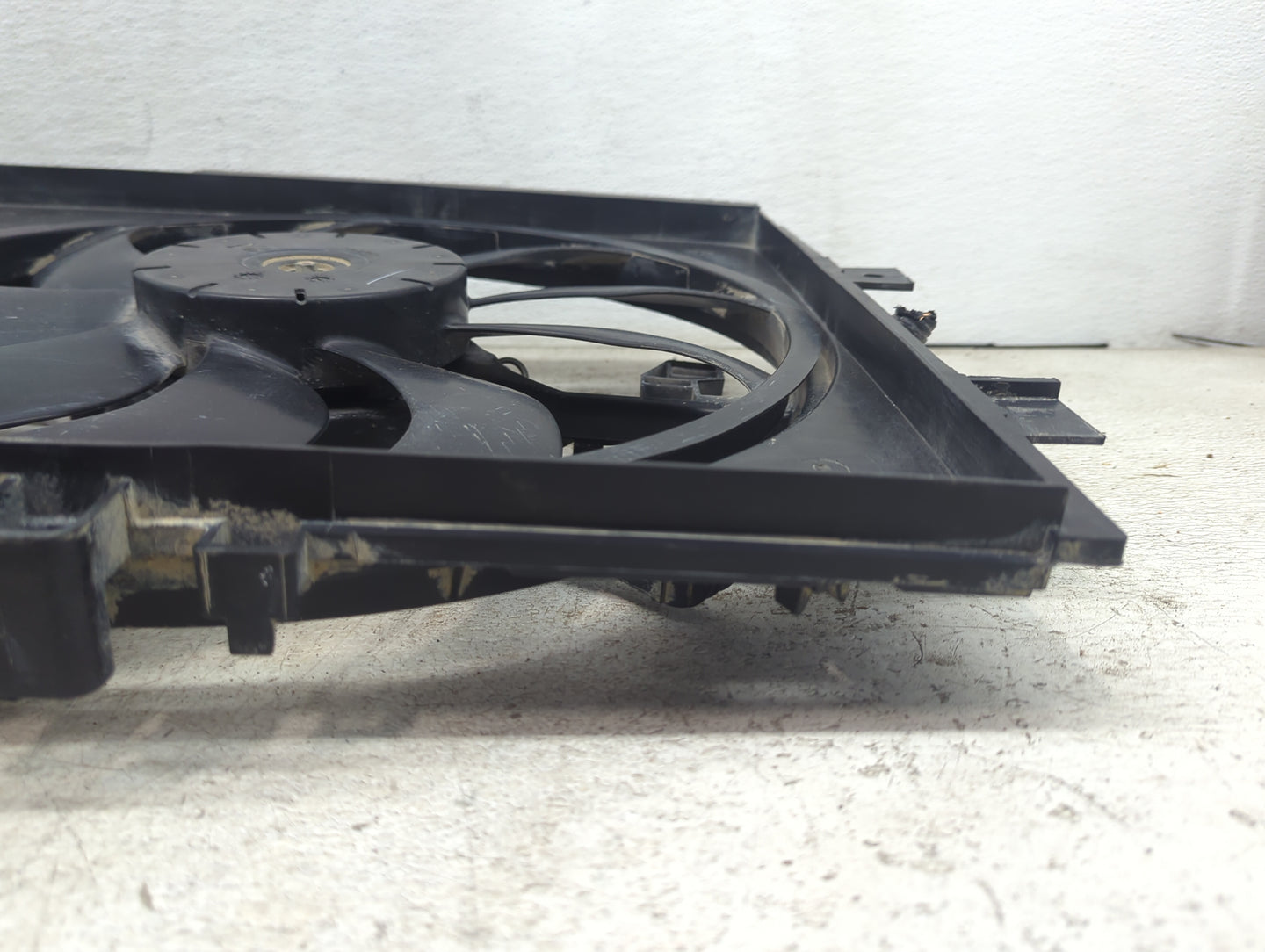 2012-2019 Nissan Versa Electric Radiator Cooling Fan Motor Assembly P/N:21403 3VB8A Fits OEM Used Auto Parts - Oemusedautopa