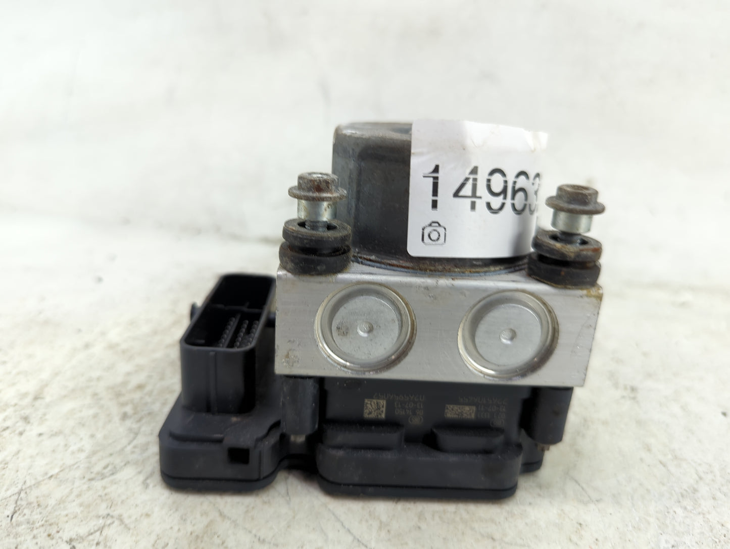 2014 Nissan Versa ABS Pump Control Module Replacement Fits OEM Used Auto Parts - Oemusedautoparts1.com