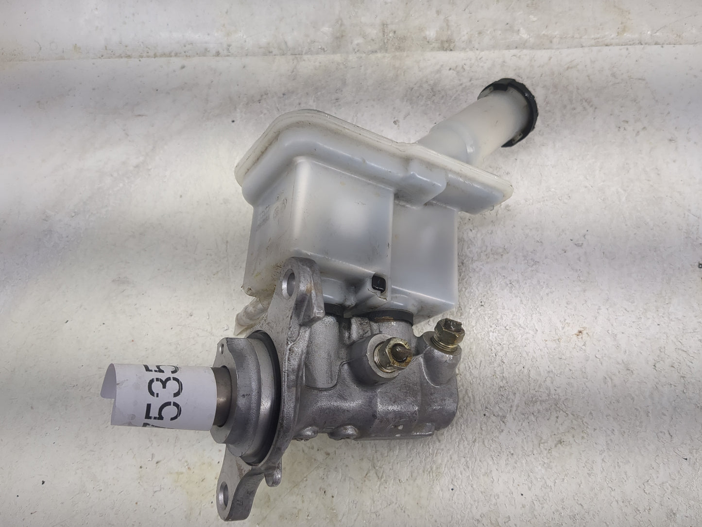 2012-2019 Nissan Versa Brake Master Cylinder 1497535 - Oemusedautoparts1.com