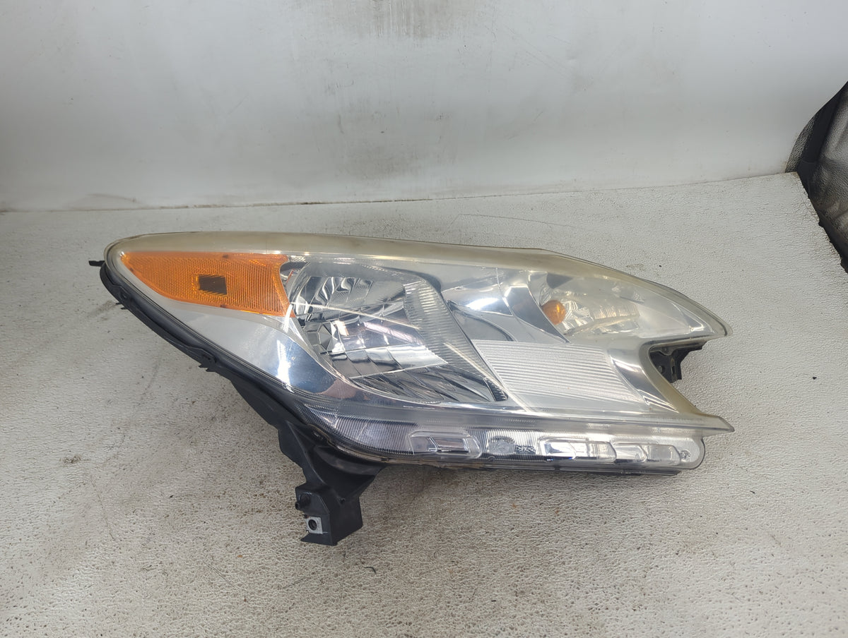 Nissan Versa Passenger Right Oem Head Light Headlight Lamp Black - Oemusedautoparts1.com