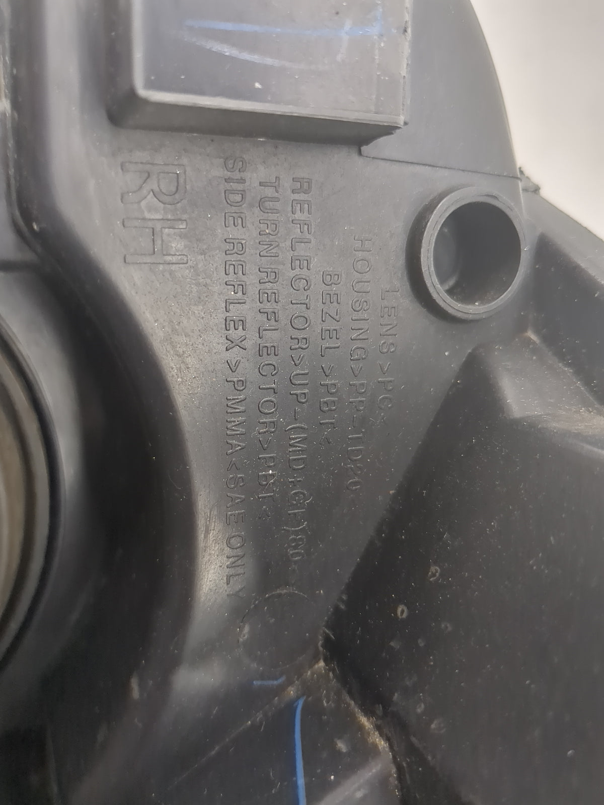 2012-2014 Nissan Versa Passenger Right Oem Head Light Headlight Lamp 1518803 - Oemusedautoparts1.com