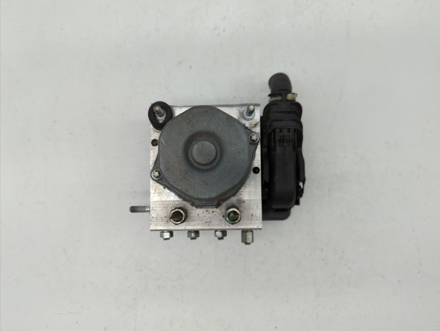 2014 Nissan Versa ABS Pump Control Module Replacement P/N:47660 9KF0A 47660 9KE0A Fits OEM Used Auto Parts - Oemusedautopart
