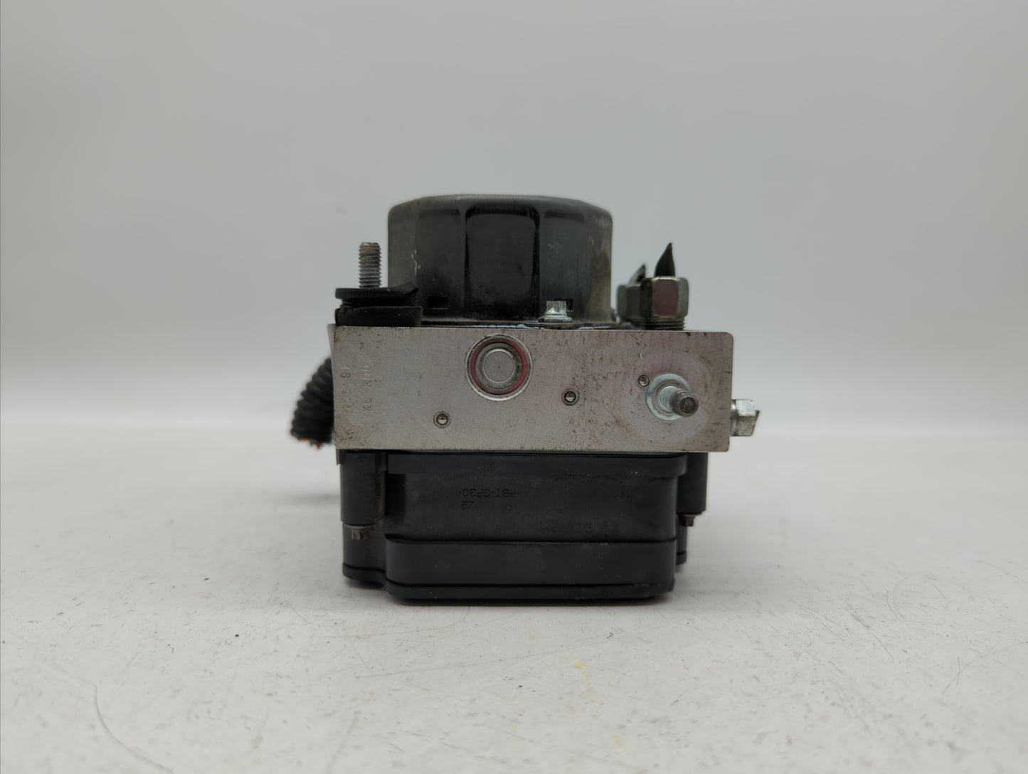 2014 Nissan Versa ABS Pump Control Module Replacement P/N:47660 9KF0A 47660 9KE0A Fits OEM Used Auto Parts - Oemusedautopart