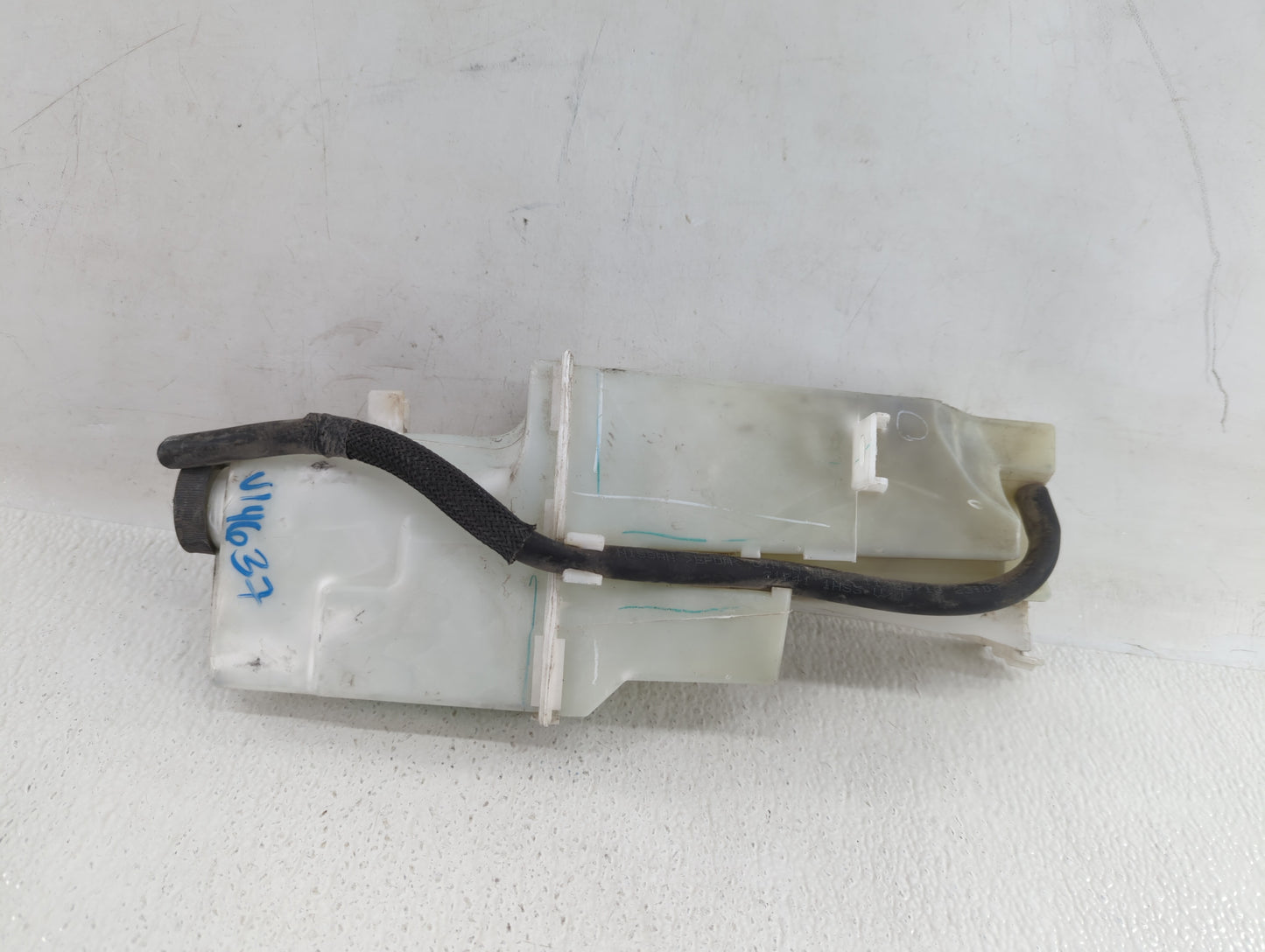 2013-2019 Nissan Versa Radiator Coolant Overflow Expansion Tank Bottle - Oemusedautoparts1.com