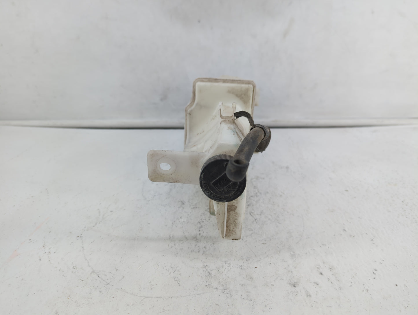 Nissan Versa Windshield Washer Fluid Reservoir Bottle Oem - Oemusedautoparts1.com