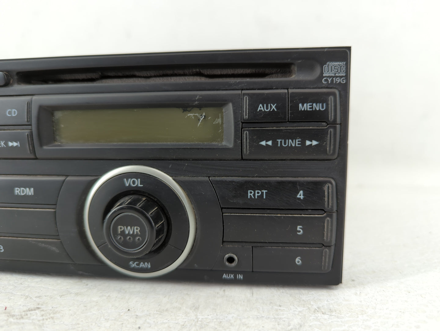 2012-2014 Nissan Versa Am Fm Cd Player Radio Receiver - Oemusedautoparts1.com