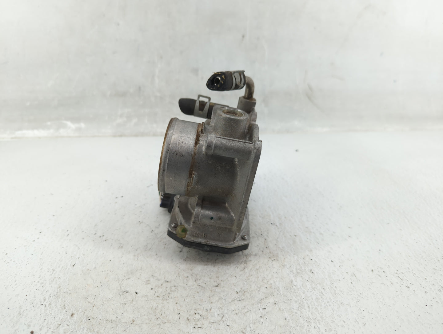2012-2019 Nissan Versa Throttle Body P/N:3AA50-02 E Fits Fits 2012 2013 2014 2015 2016 2017 2018 2019 OEM Used Auto Parts - 
