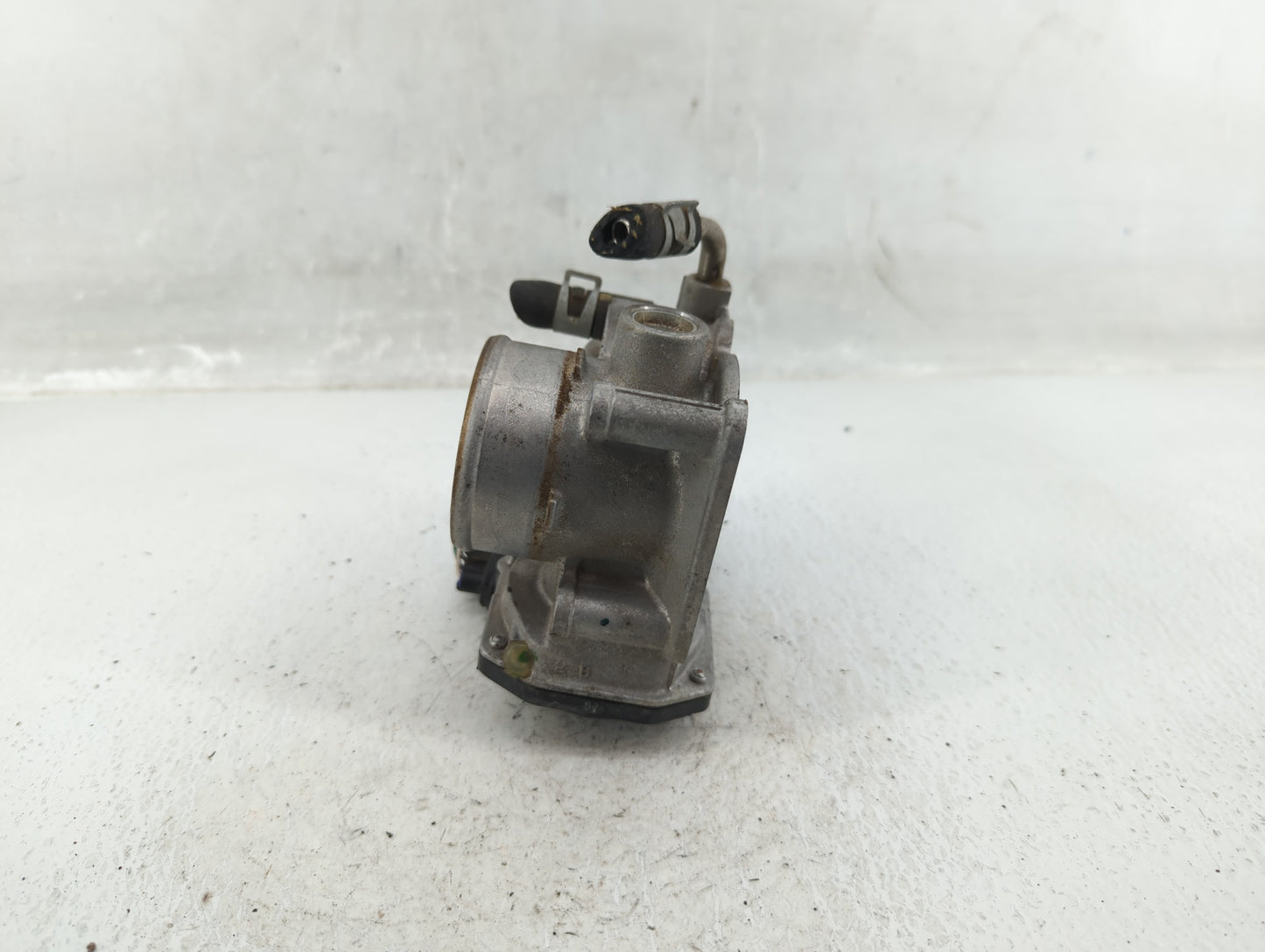 2012-2019 Nissan Versa Throttle Body P/N:3AA50-02 E Fits Fits 2012 2013 2014 2015 2016 2017 2018 2019 OEM Used Auto Parts - 